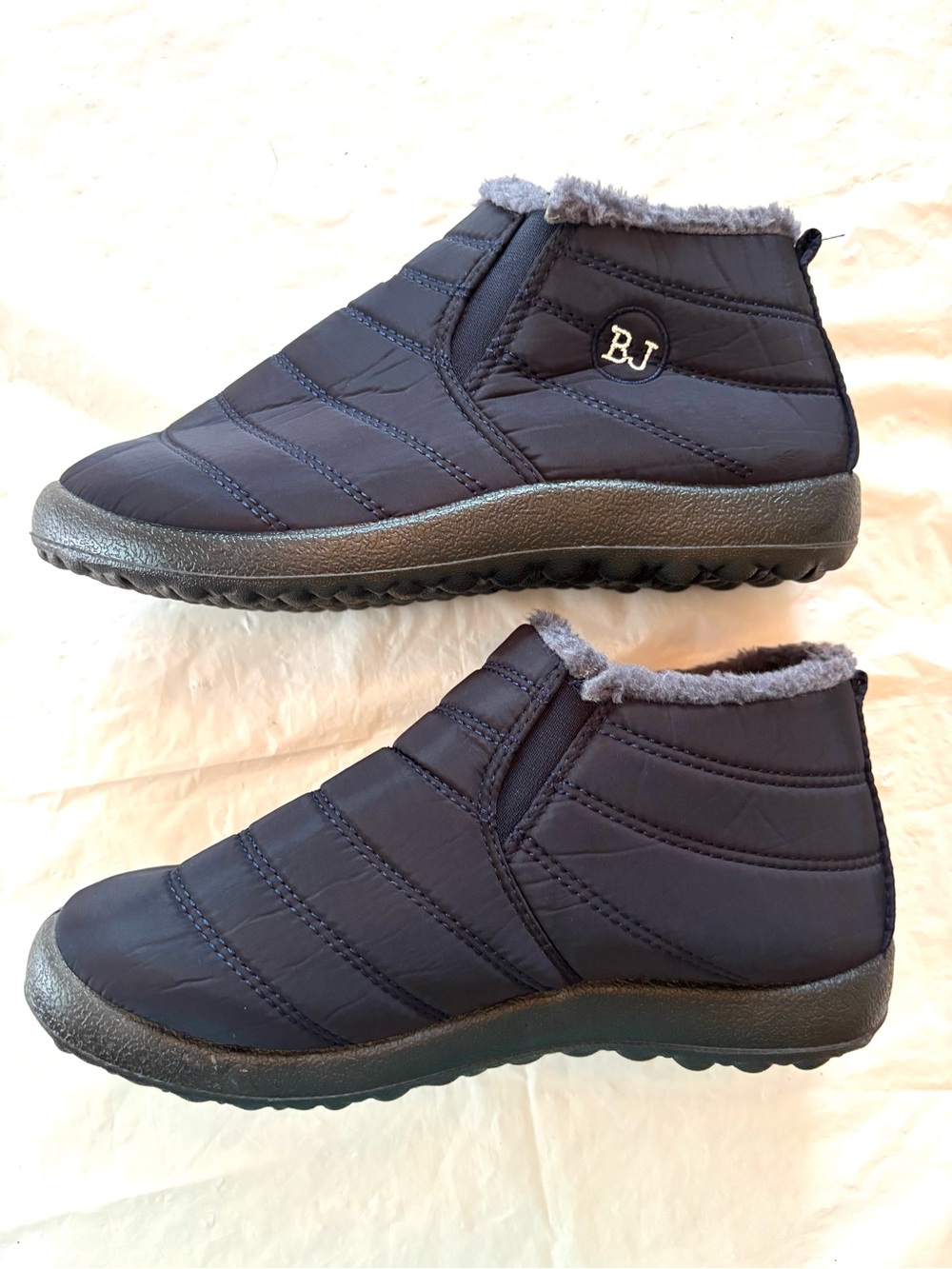 NWOT BJ Navy Blue Quilted Winter Ankle Boots with Fleece Lining SZ 10 EU 41